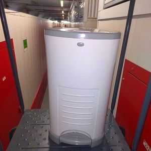 Dekor Classic Hands-Free Diaper Pail